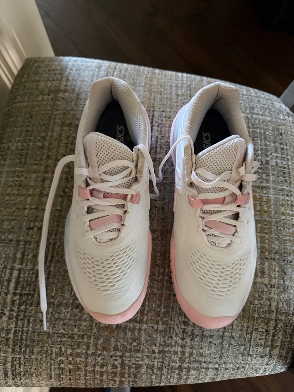 ASICS White and Light Pink Women's Athletic Sneakers Size 7.5